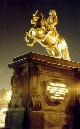 Nachtaufnahme Dresden - der goldene Reiter